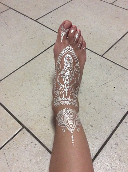 Glitter Mehndi